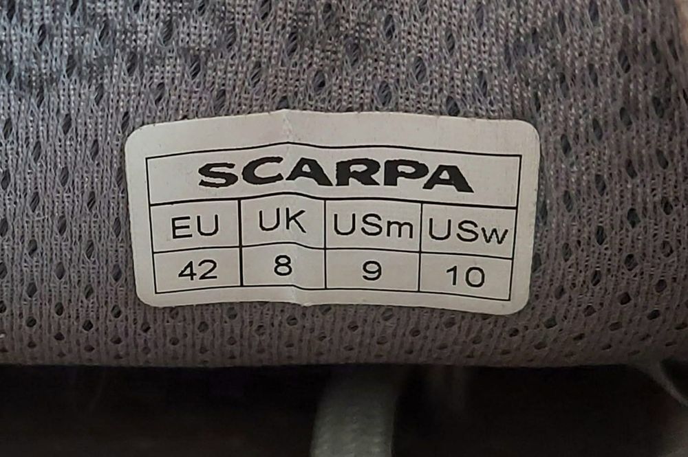 Кроси трекінгові фірми scarpa mojito оригінал 

Розмір по бірці:
UK 8