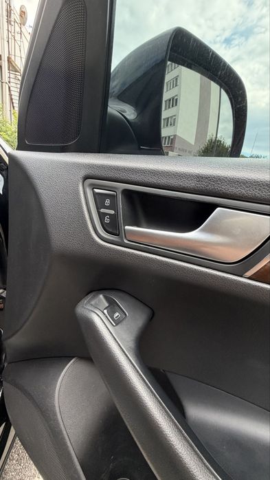 Продам Audi Q5 2012