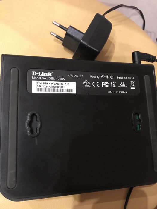 D-Link Des-1016A комутатор