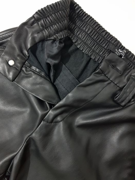 Calça Preta Pele