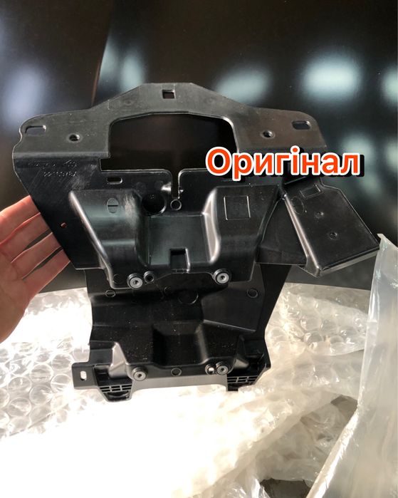 Кріплення для розетки ZOE рестайл 2019-2023 ОРИГІНАЛ 296561900r