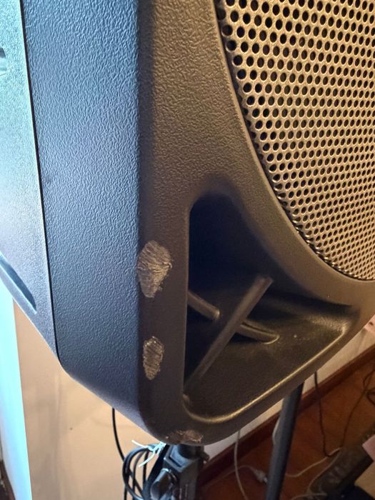 BEHRINGER EUROLIVE B115D – Coluna Ativa 1000W