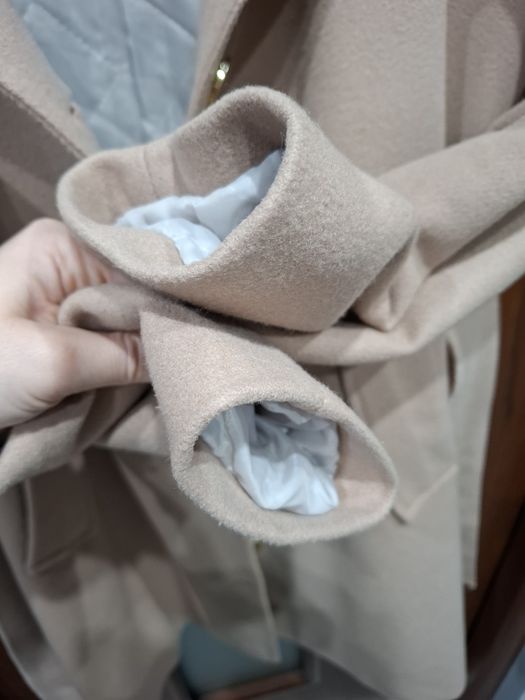 Płaszcz jesienno-zimowy z paskiem