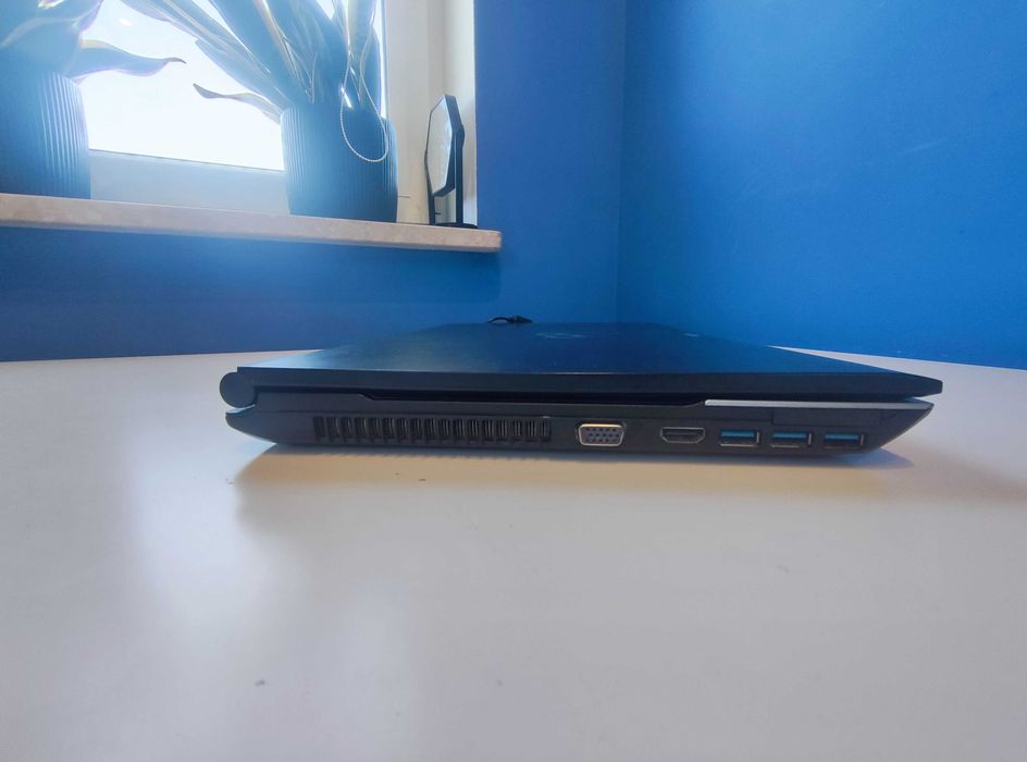 Laptop Fujitsu A532 i3 8 GB RAM 120 GB SSD Win 11