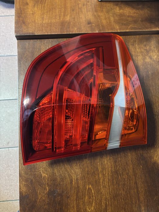 F25 Lampa LED Lewy tył europa kompletna cala Okazja