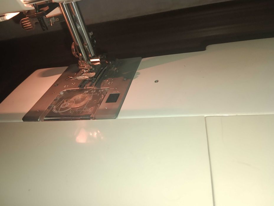 Швейна машинка JANOME W23U