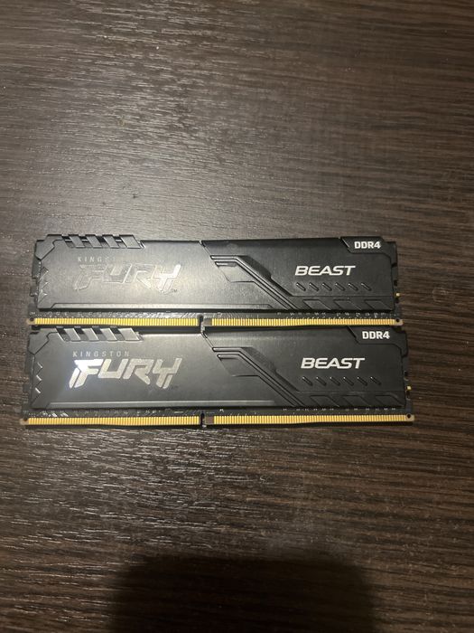 Оперативка Kingston Fury Beast DDR4