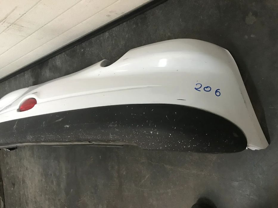 PARACHOQUES / PARA CHOQUES TRAS PEUGEOT 206 (BRANCO) (PRETO)