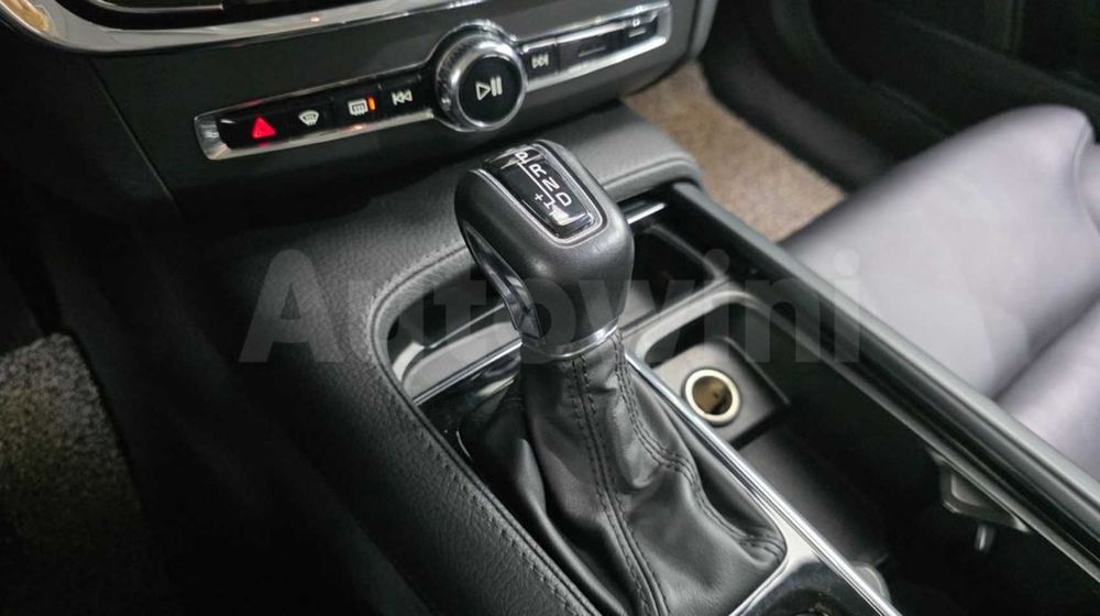 2018 Volvo S90 Momentum Дизель