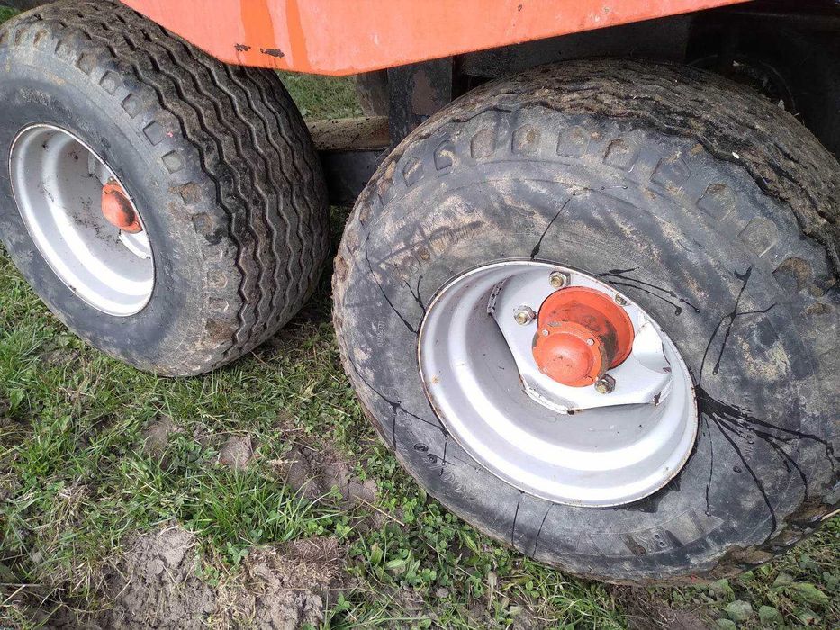 Rozrzutnik obornika Jol-Met 8t