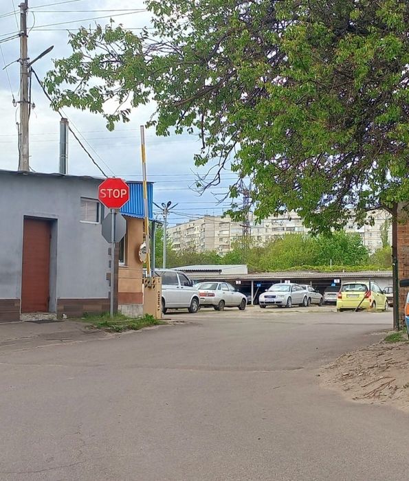 Танкопия Каденюка 12 новые дома кирпичный гараж стоянка парковка сдам аренда