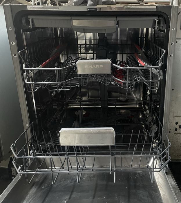 Посудомийка sharp