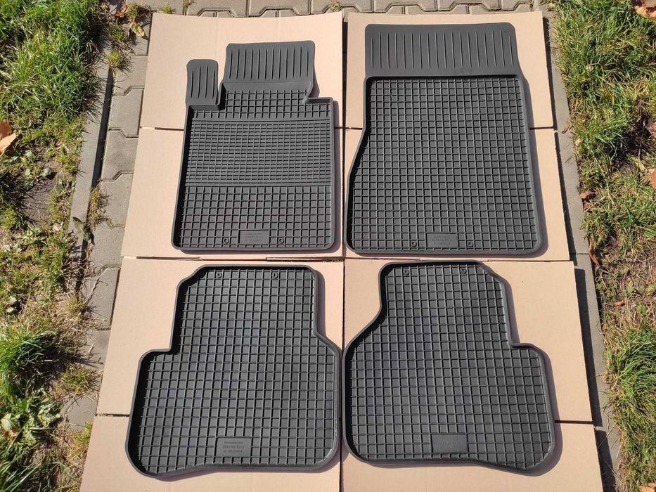 NOWE Dywaniki gumowe MERCEDES C-KL W204 od07r dopasowane korytko