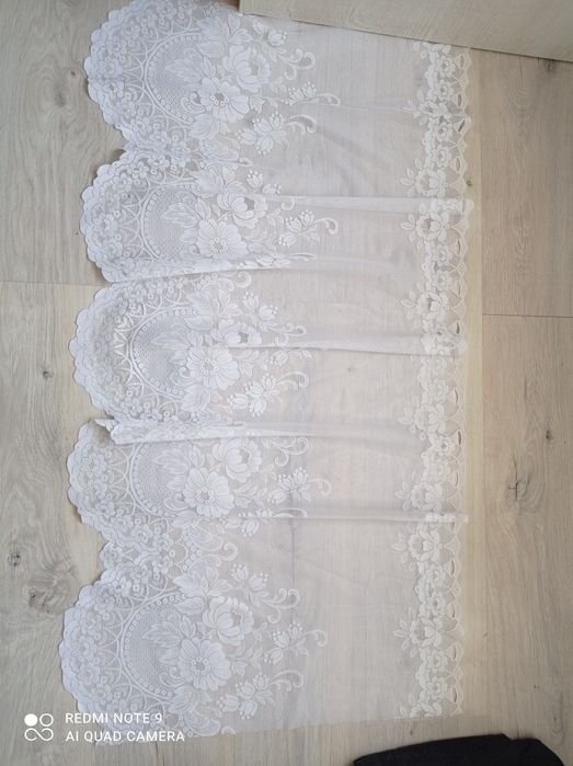 Zazdrostka mała firanka biała w kwiatki