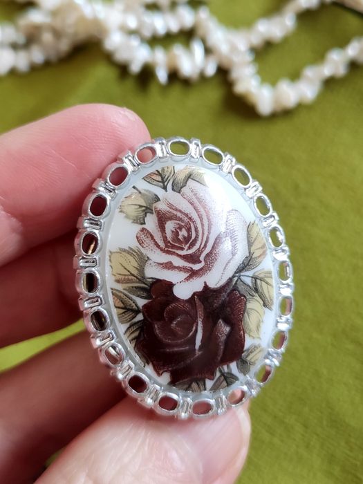 Elegancka broszka-klips