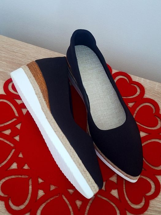 Buty damskie na klinie NOWE rozmiar 44 długość wkładki 28,5cm