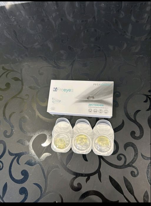 Лінзи контактні від -1 до -10 50 грн упаковку