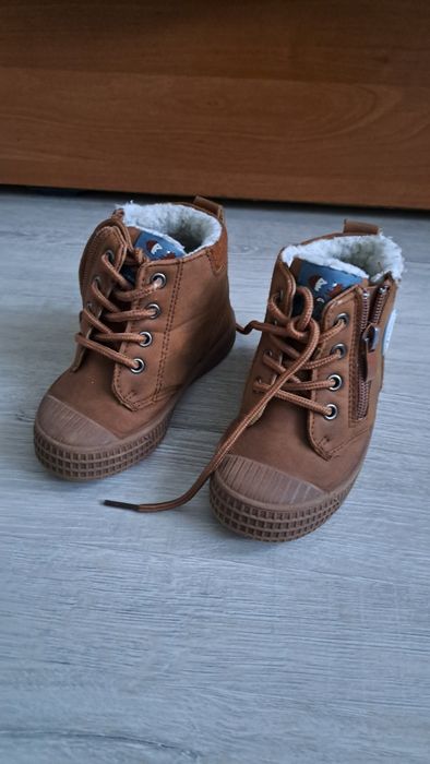 Buty dziecięce rozmiar 23 sinsay ocieplane zimowe