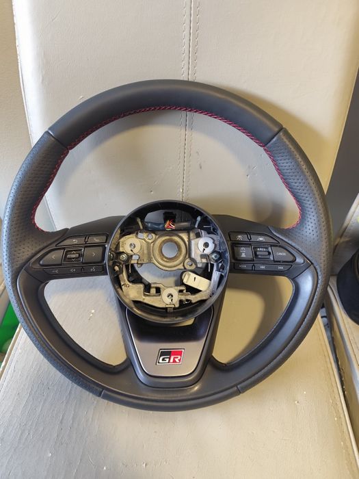 Toyota Yaris GR iv 4 kierownica grzana