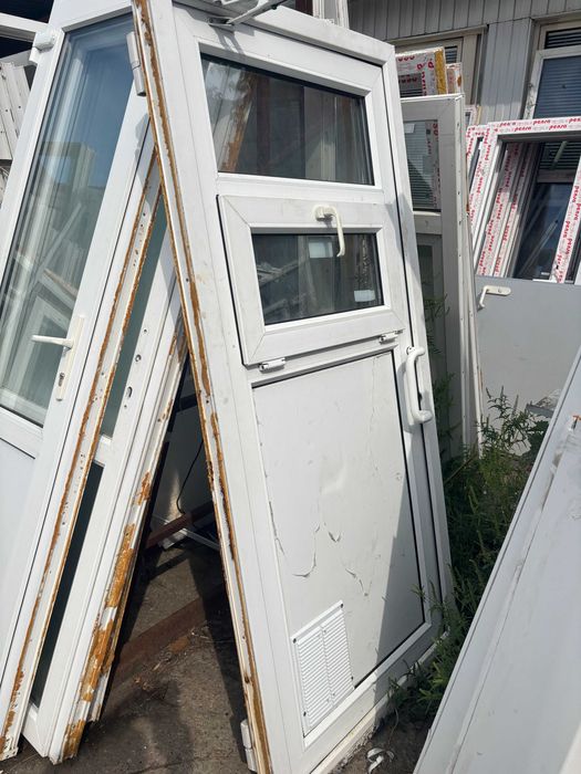 200\900 входная группа Дверь  металлопластиковая с окном откиднім