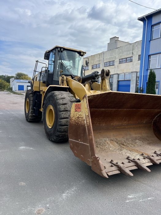 Фронтальний навантажувач Caterpillar 966 2017 рік