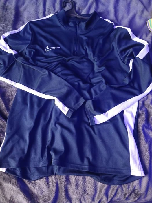 Лонгслив Nike синій