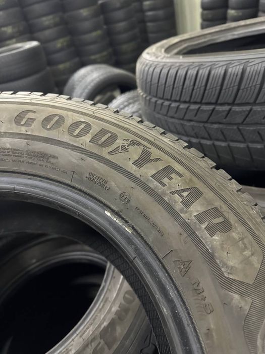 Автошини зимові GOOD YEAR 235/65/16С (2шт) Резина,Колеса,Гума,Скати,
