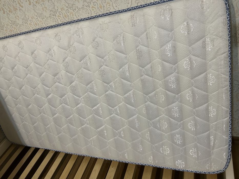 Матрац пружиний новий