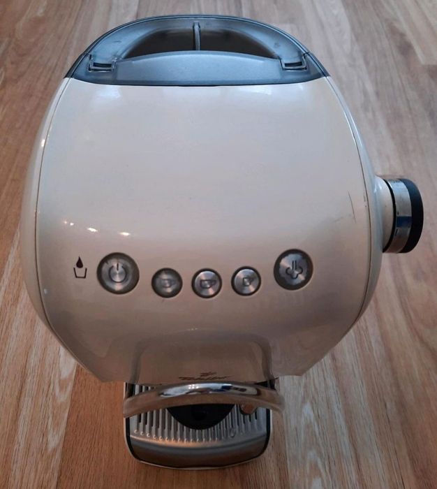 Кавомашина Tchibo Cafissimo з капучінатором