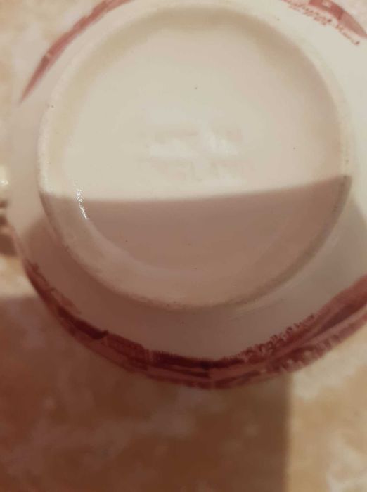 2 chávenas de porcelana inglesa pintada á mão