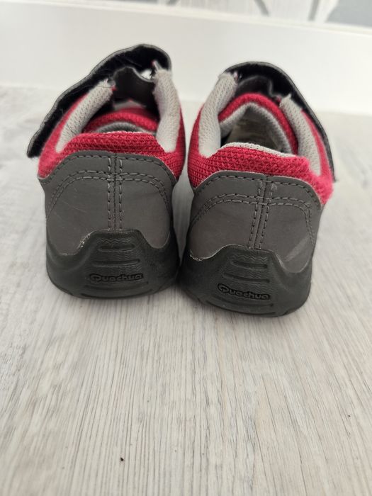 Buty Decathlon Quechua rozmiar 29 dziecięce na rzepy