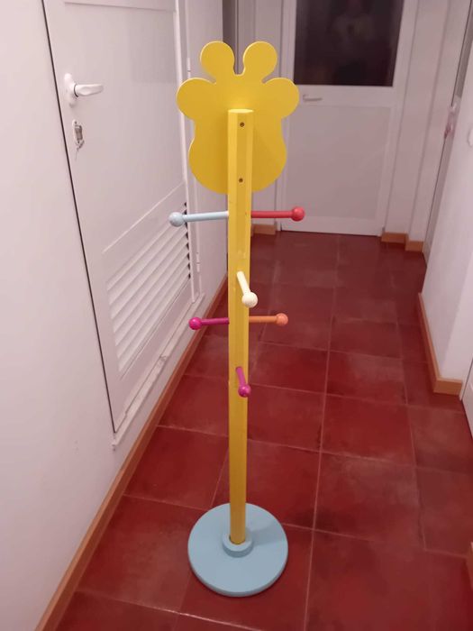 Cabide Girafa Vertbaudet para Suporte de Casacos