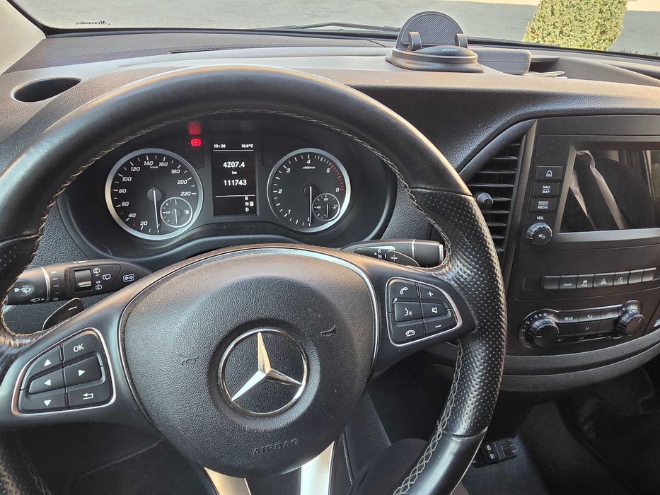 Sprzedam karawan pogrzebowy mercedes vito 2020 automat 2.0 diesel 519666163
