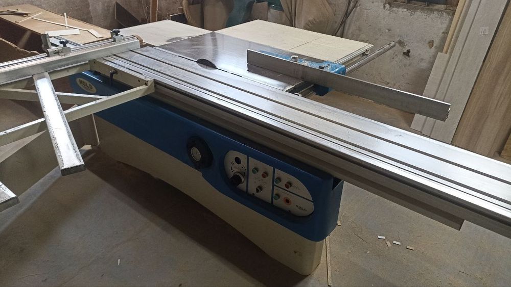 Форматно-раскроечный станок Hold