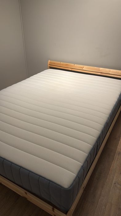 NEIDEN cama, pinho, 140x200 cm NOVO com talão