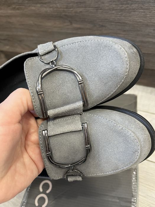 Жіночі туфлі. Лофери