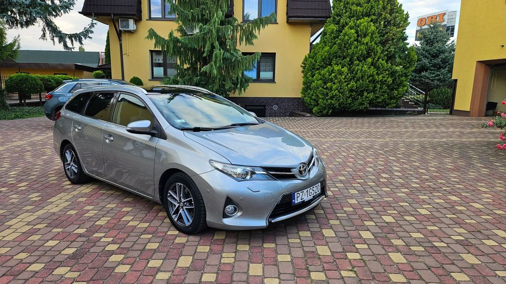Toyota Auris Panorama,Bogata wersja wyposażenia 2.0D4D