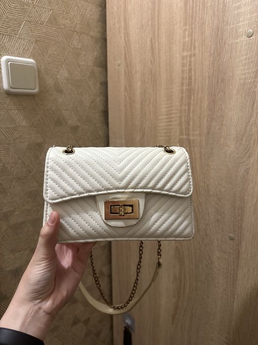 Продам білу сумку
