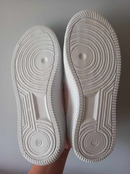 Sprzedam buty rozmiar 37 nowe