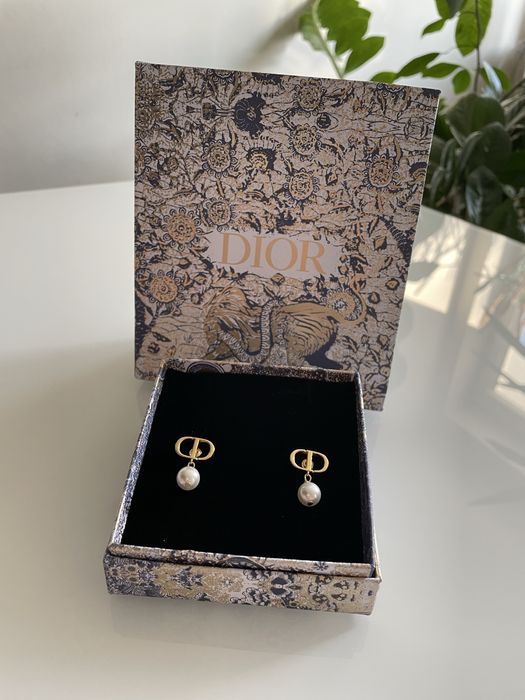 Piekne kolczyki Dior