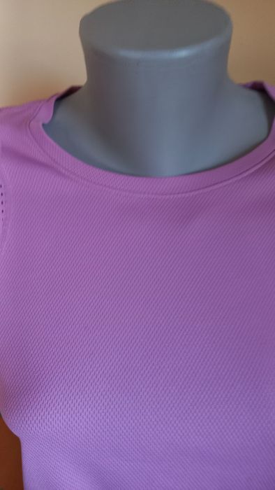 Футболка жіноча Nike