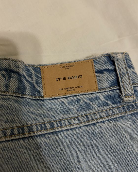 Акцентні джинси It’s basic