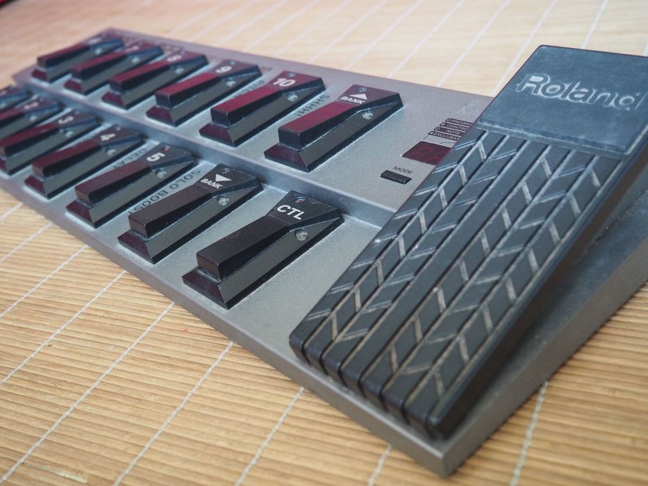 TC Electronic G Major + Roland FC- 200 - efeitos para guitarra