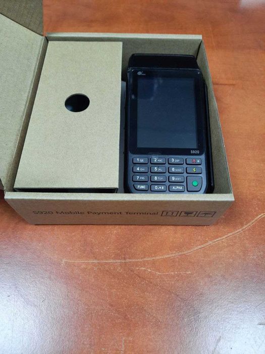 Продам термінал PAX S920