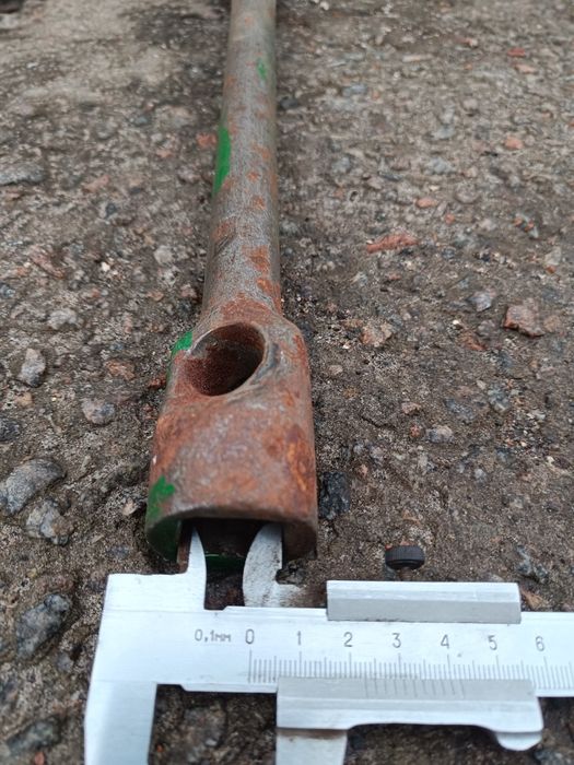 Продам ключ ступичный. на 104.