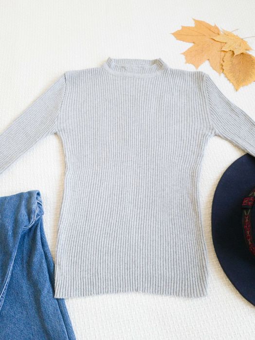 Szary półgolf sweter sweterek damski dopasowany prosty wiosenny