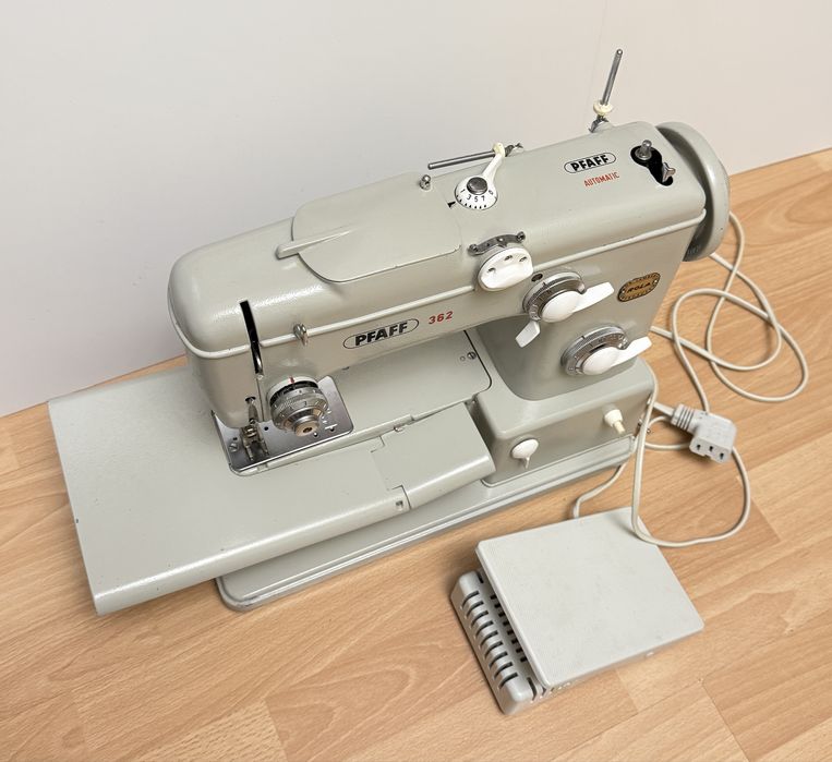 Stara maszyna do szycia PFAFF 362 automatic