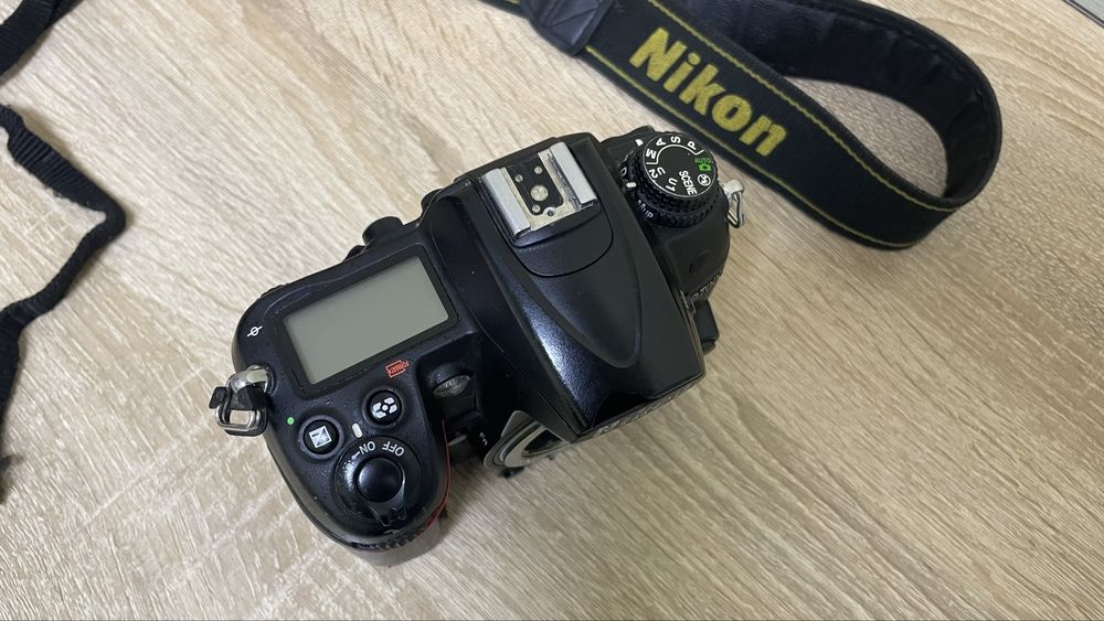 Nikon D7000 Body (На запчастини  або відновлення)