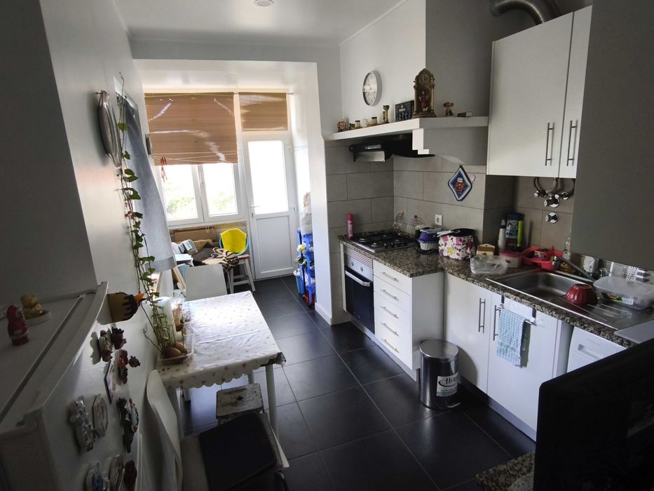 Quarto para arrendar Lisboa - junto à Paiva Couceiro