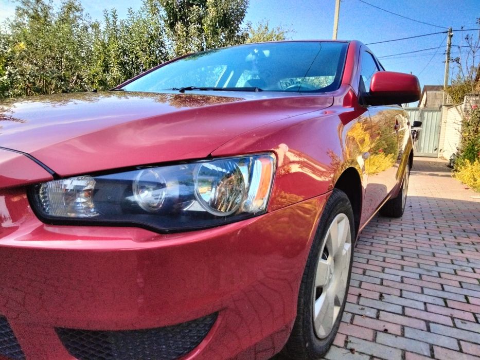 Продам міцубиси ланцер 10
